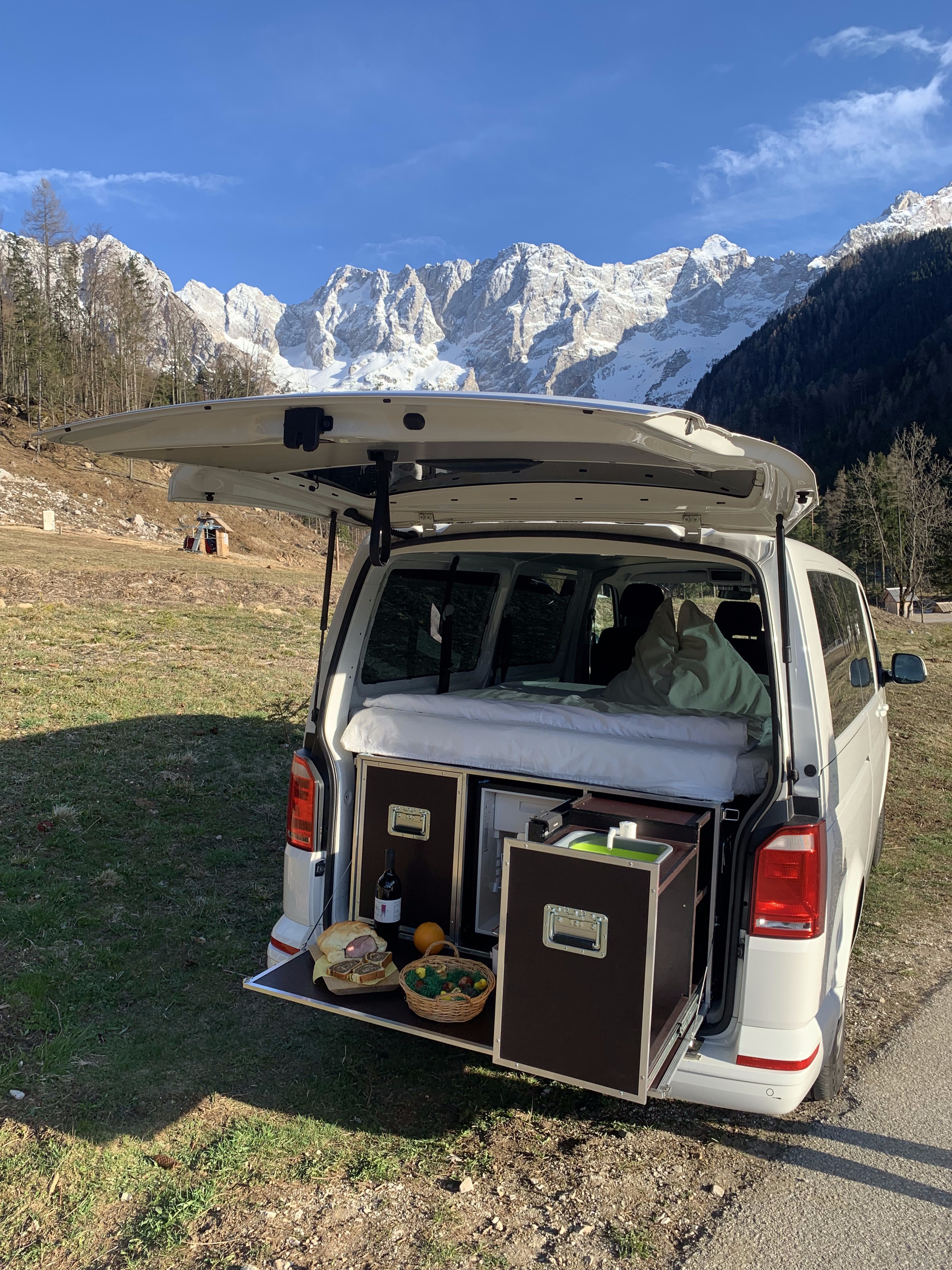 Kombi Box - modularne snemljive škatle za kombije